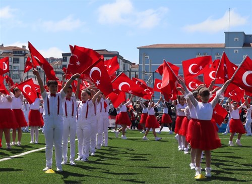  23 Nisan Ulusal Egemenlik ve Çocuk Bayramı Coşkuyla Kutlandı